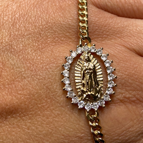 18k gold plated Virgin Mary bracelet - Picture 1 of 6